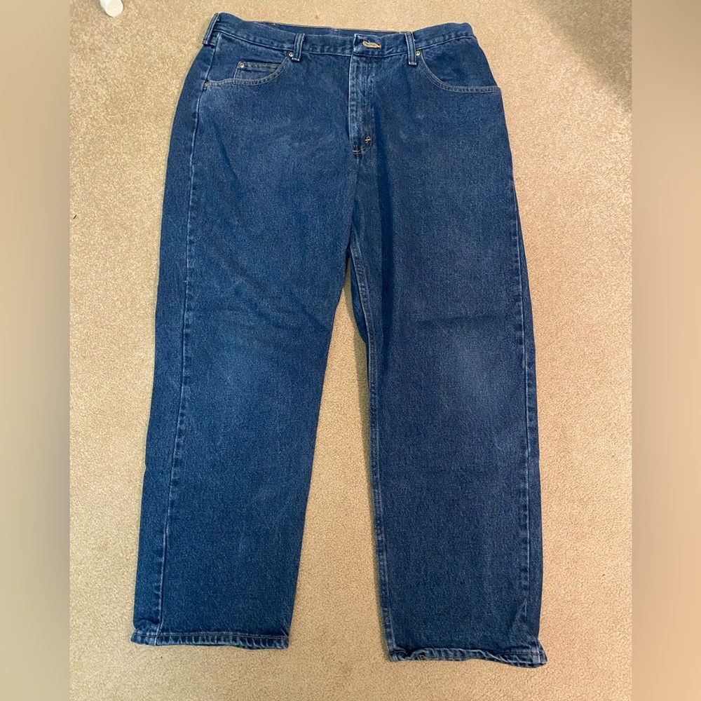 Wrangler Men's Relaxed Fit Blue Jeans